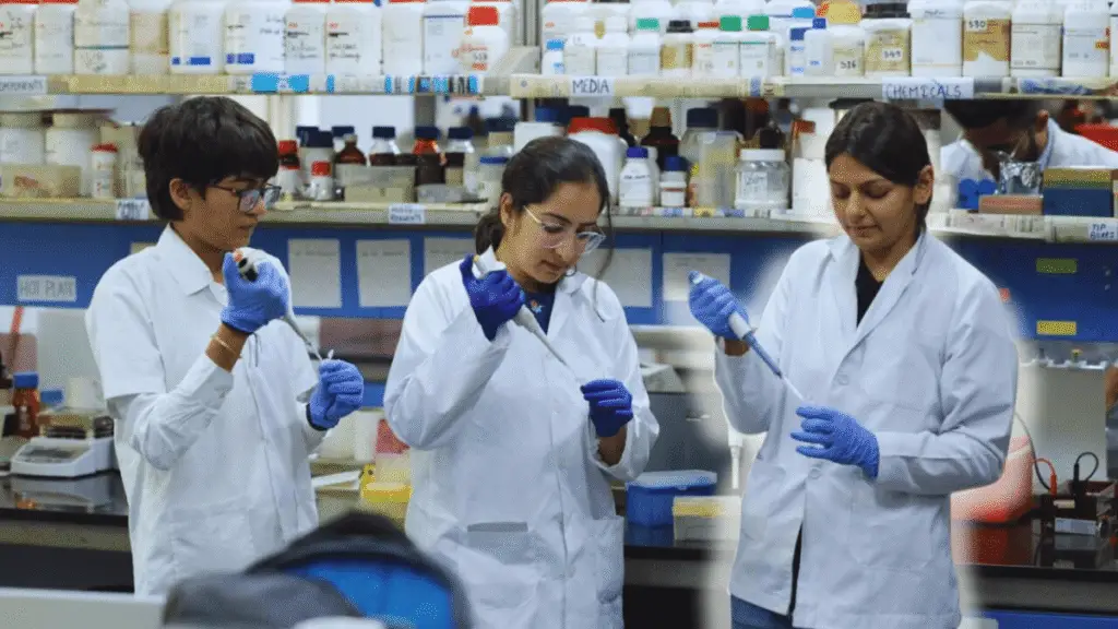 Image showing Malika working in the lab.